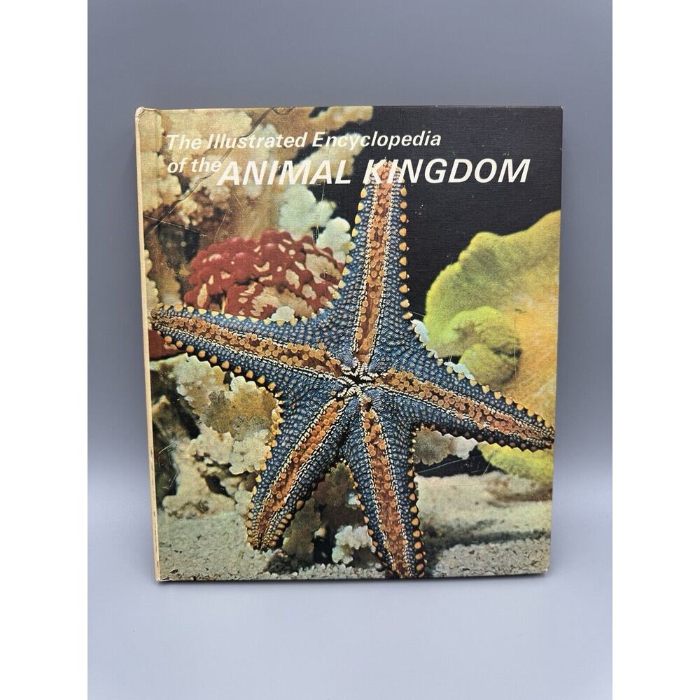 Vintage 1971 Illustrated Encyclopedia of the Animal Kingdom Volume 19